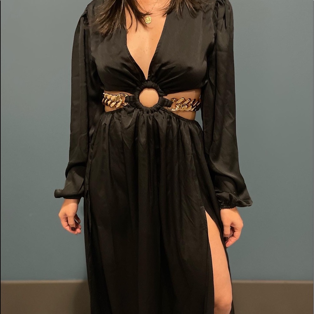 Chain Maxi-ring Dress